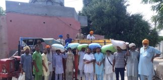 बाढ़ पीड़ितों के लिए फंड व गेहूं की एक ट्राली एकत्र की गई