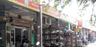 गांधी ज्यंति पर भी खुली रही मीट की दुकानें