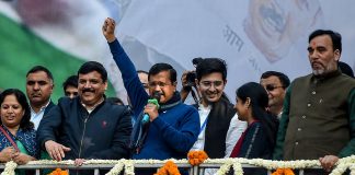 केजरीवाल चुने गए विधायक दल के नेता, 16 फरवरी को रामलीला मैदान में होगा शपथ ग्रहण समारोह