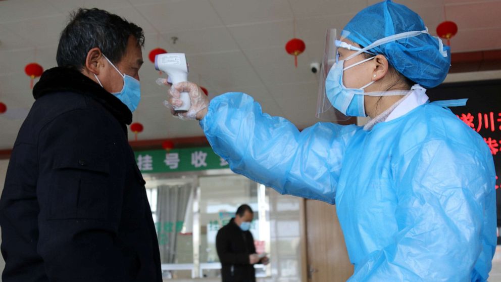 china-hospital-body-temperature-coronavirus-reuter_hpMain_20200203-053018_16x9_992