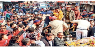 बठिंडा पहुंचे सनी हिंदुस्तानी, मां के लिए कही ये बात, ढोल-नगाड़ों संग निकला रोड शो