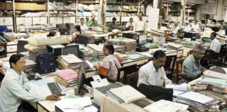 कोरोना इफेक्ट : केंद्र का फैसला, 50 फीसदी सरकारी कर्मचारी घर से करेंगे काम