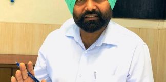 दो सब्जी विक्रेताओं के लाइसेंस कैंसिल कर दिए डिप्टी कमिश्नर फिरोजपुर श्री कुलवंत सिंह ने