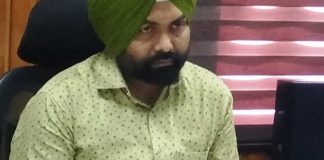 कर्फ्यू के दौरान, सुबह 6 बजे से शाम 7.00 बजे तक गेहूं की कटाई के लिए छूट होगी – जिला मजिस्ट्रेट किसान या फील्ड मजदूर सुबह 6.00 बजे से 9.00 बजे के बीच खेतों में जा सकते हैं और शाम 5.00 बजे से 8.00 बजे के बीच लौट सकते हैं।