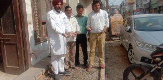 भाजपा प्रदेश सचिव सरां व्यापारियों की समस्या जानने निकले बाजार में
