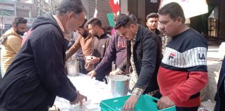 छोटे साहिबजादों के शहीदी दिवस पर लंगर सेवा की