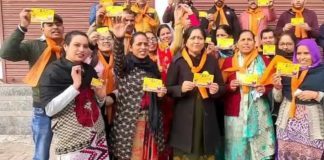 अकाली दल पार्टी से वार्ड नंबर 49 की उम्मीदवार किरण बांसल ने विरोधियो की उड़ाई नींद