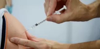 भारत में दो और वैक्सीन्स को मिली मंजूरी, एक एंटी-कोरोना दवा को भी आपात इस्तेमाल की अनुमति