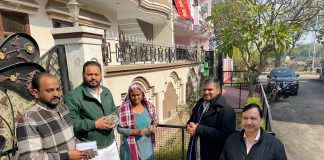 बबली ढिल्लों ने अपनी टीम समेत सरूप सिंगला के लिए घर-घर जाकर मांगी वोट
