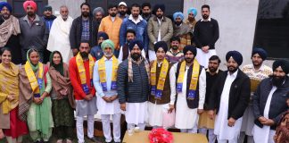 कांग्रेस की नितियों से तंग पूर्व पंच गुरदीप सिंह व जगसीर ने थामा शिअद का दामन