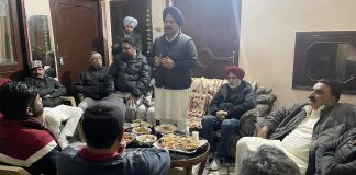 कांग्रेस मात्र झूठे अश्वासनों की पार्टी ही है:रोजी बरकंदी