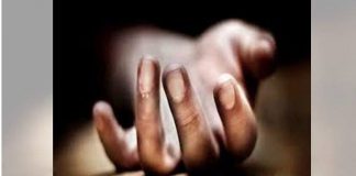 शौचालय में मिला 10वीं के छात्र का शव, पुलिस मामले की जांच में जुटी