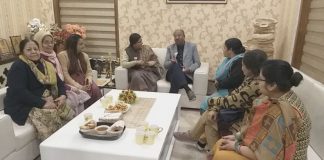 उम्मीदवार घोषित होते ही राज नंबरदार पहुंचे वीनू गोयल के घर