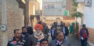 हैप्पी ठेकेदार ने परिवार सहित मनप्रीत बादल के लिए घर-घर जाकर मांगी वोट