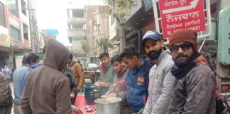 स्व.बनवारी लाल बांसल के जन्मदिन पर लंगर आयोजित