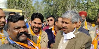 पूर्व विधायक सिंगला ने किया दाना मंडी, सब्जी मंडी और मुख्य बाजारों का दौरा, दुकानदारों व व्यापारियों का मिला बड़ा समर्थन