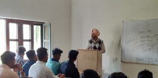 गुरु नानक कॉलेज पुस्तकालय एवं सूचना विभाग द्वारा प्रश्नोत्तरी प्रतियोगिता आयोजित