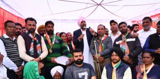 चुनाब प्रचार के आखिरी दिन मनप्रीत बादल ने गुरू की नगरी, कोठे अमरपुरा, बंगी नगर और आवा बस्ती में संबोधन किया