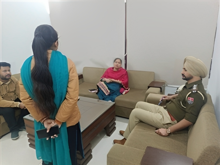 पीड़ित लड़की ने एससी आयोग का दरवाजा खटखटाया