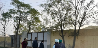 जिला सेहत विभाग ने अवैध तौर पर चल रहे नशा छुड़ाओं केंद्र पर छापामारी कर सील किया, 20 मरीजों को अवैध तौर पर रखा गया था केंद्र में