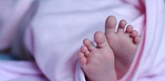 बेटी ने रक्षाबंधन पर भाई लाने को कहा तो कपल ने महीनेभर का बच्चा चुराया