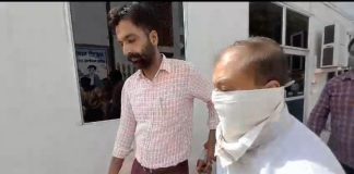 नगर निगम बठिंडा में तैनात सोनू गोयल जिला मैनेजर टेक्निकल एक्सपर्ट 7000 की रिश्वत लेता गिरफ्तार