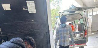 घर में मिली व्यक्ति की गली-सड़ी लाश